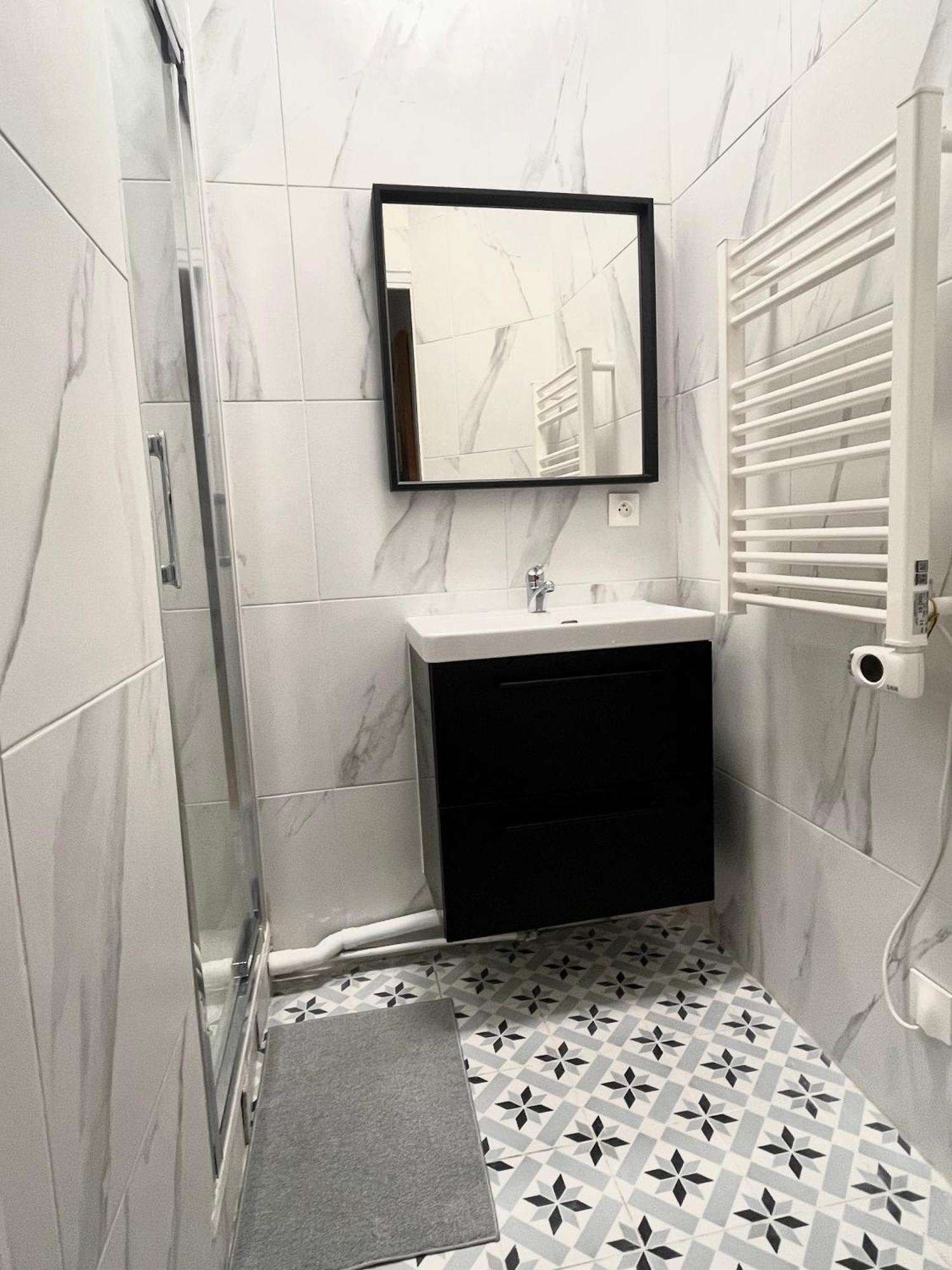 #2 Charmante Maison A 4 Min Metro 9 Bagnolet Exteriör bild